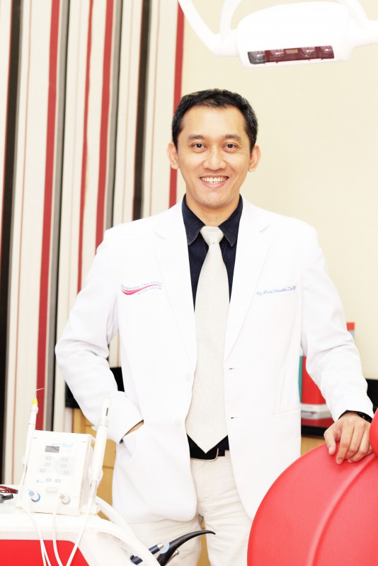 drg. Aries Chandra Trilaksana, Sp.KG - Dentamedica Care Center 