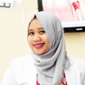 drg. Hermiati Daharuddin, Sp.KG - Dentamedica Care Center 