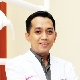 drg. Abul Fauzi, Sp.BM - Dentamedica Care Center 