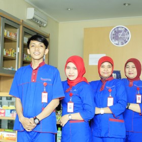 Staff Apotek - Dentamedica Care Center 