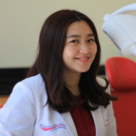 drg. Evelyn Neos, Sp.Pros - Dentamedica Care Center 